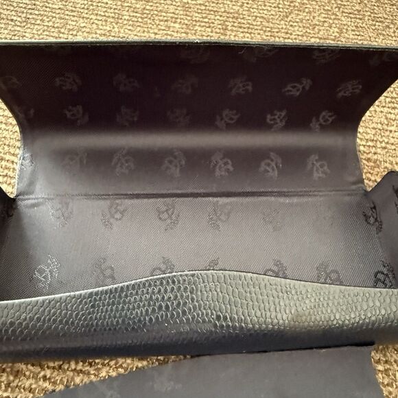 Brooks Brothers Eyeglass Case Hard Shell Blue Magnetic W/glass Cloth - Picture 4 of 4